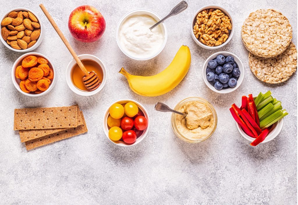 Beyond Mirror - Nutrition and Wellness - Top 6 healthy snack options for on-the-go